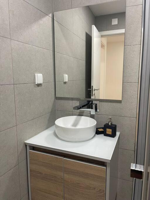 Lovely 2 Bedroom Apartment In South Lisbon Barreiro  Luaran gambar